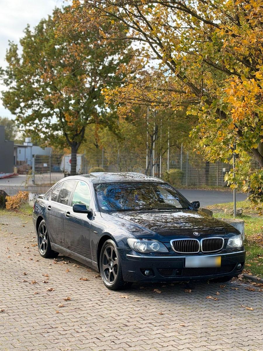 BMW 730