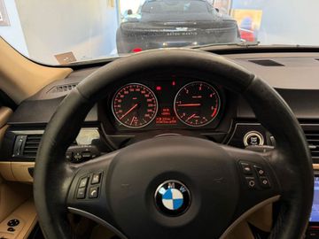 BMW 318 - 11