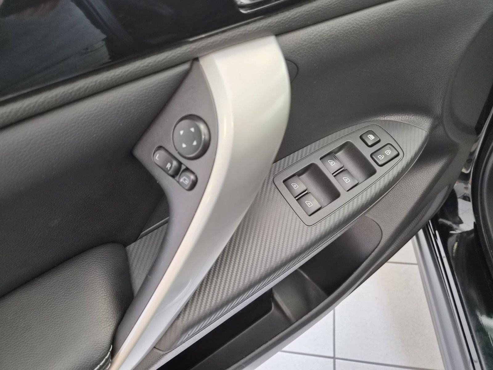 Fahrzeugabbildung Mitsubishi Eclipse Cross / KAMERA / 1. Hand PLUG IN