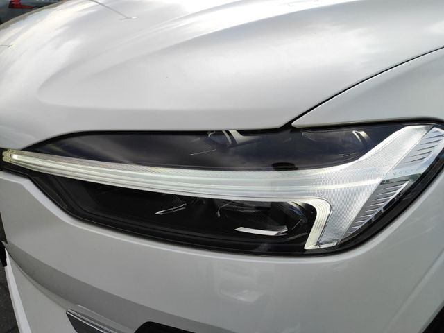 VOLVO XC 60 (Bild 9 von Array)