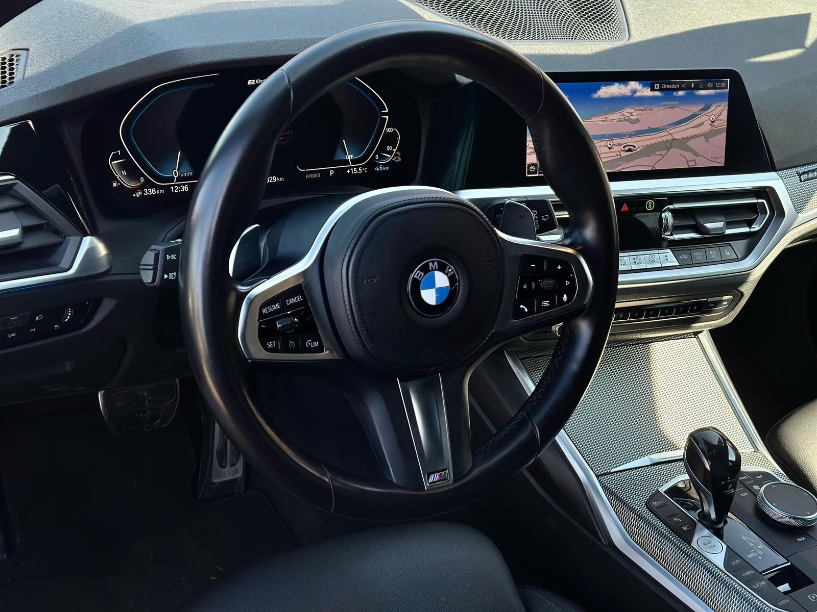 BMW 330e Touring M SPORT PAKET LED#KEYLE#SPUR#NAVI - Image 24