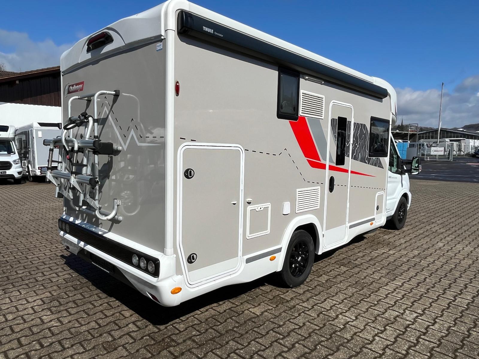 Challenger 260 Graphite Ultimate Arctic Solar Lithium