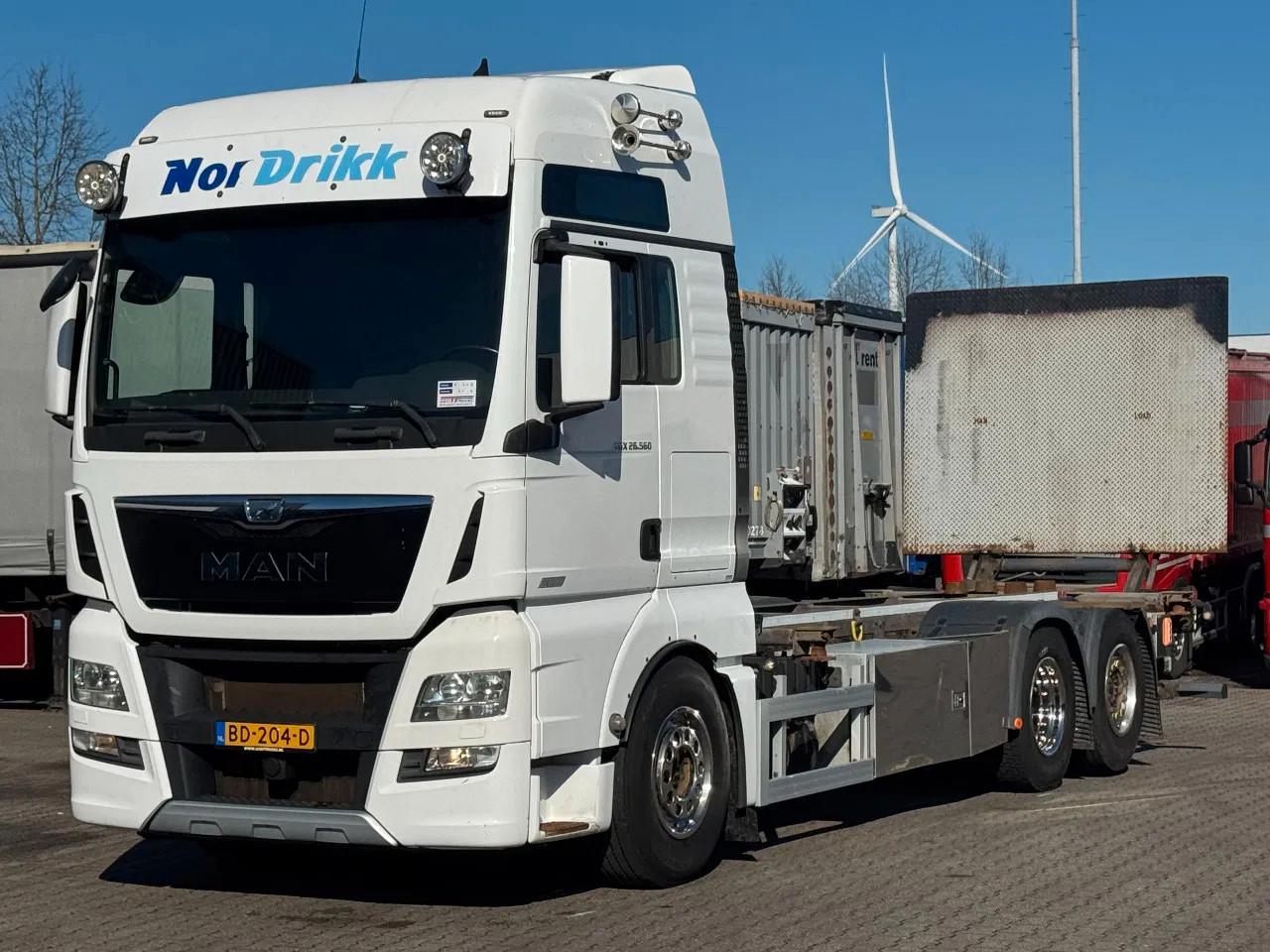 MAN TGX 26.560 D38 6x2 Bdf / Retarder / Full Air / X