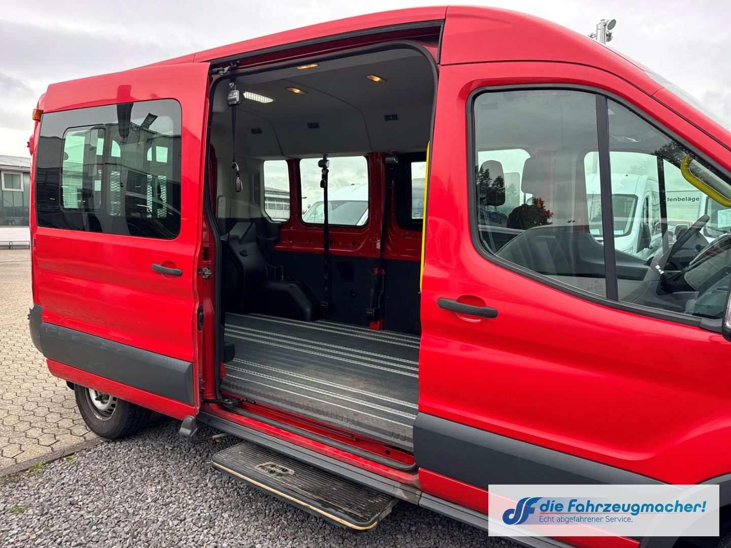 Fahrzeugabbildung Ford Transit Kombi 350 L3 2.2 TDCi DPF *4375 *KLIMA