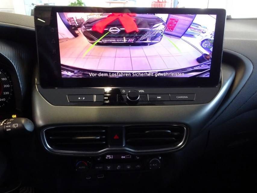 Fahrzeugabbildung Nissan Juke  1.0 DIG-T  N-Connecta  Navi