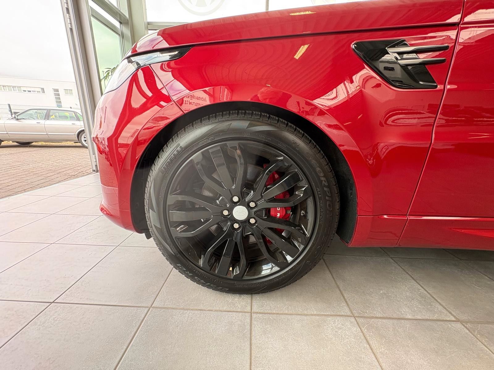 Fahrzeugabbildung Land Rover Range Rover Sport P400e HSE Dynamic, 21 zoll
