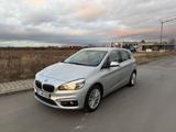 BMW 218 Active Tourer Luxury Line 1. Hand Rentner - BMW 218 Active Tourer: Von Privat