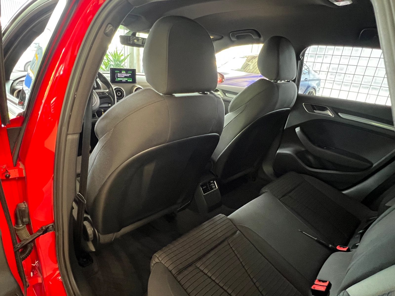 Fahrzeugabbildung Audi A3 Sportback ultra S line Sport *LED/MATRIX*