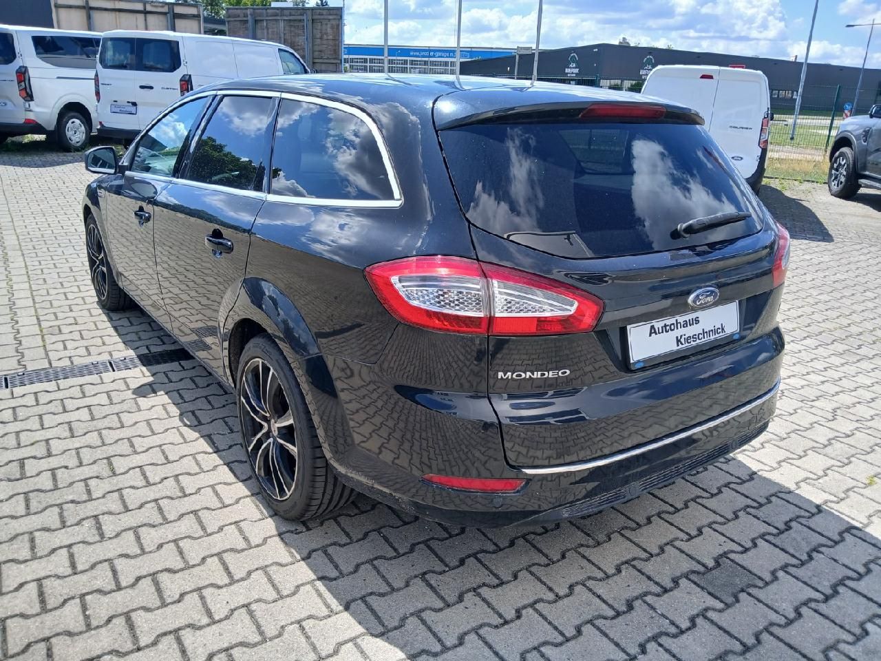 Fahrzeugabbildung Ford Mondeo Turnier Titanium