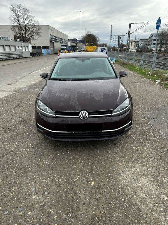 Image of Volkswagen Golf