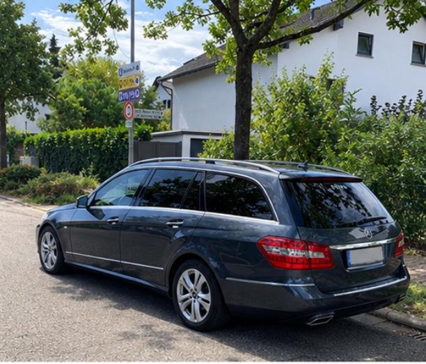 Mercedes-Benz E 220 CDI T BlueEFFICIENCY Standard