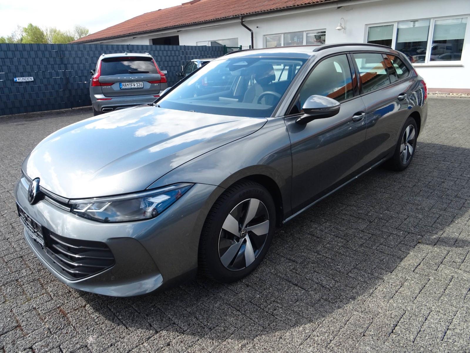 Volkswagen Passat Variant 1.5 eTSI 110 kW DSG LED PDC SHZ