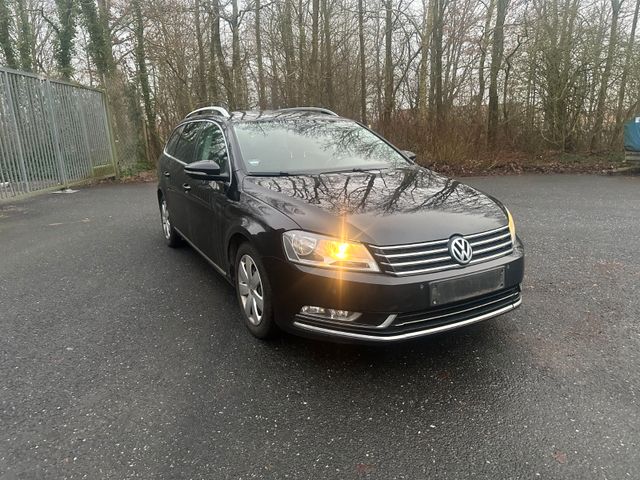 Volkswagen Passat 2.0 TDI DSG 170PS Highline BMT Variant