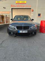 BMW E90 325i - BMW 325: 325i E90