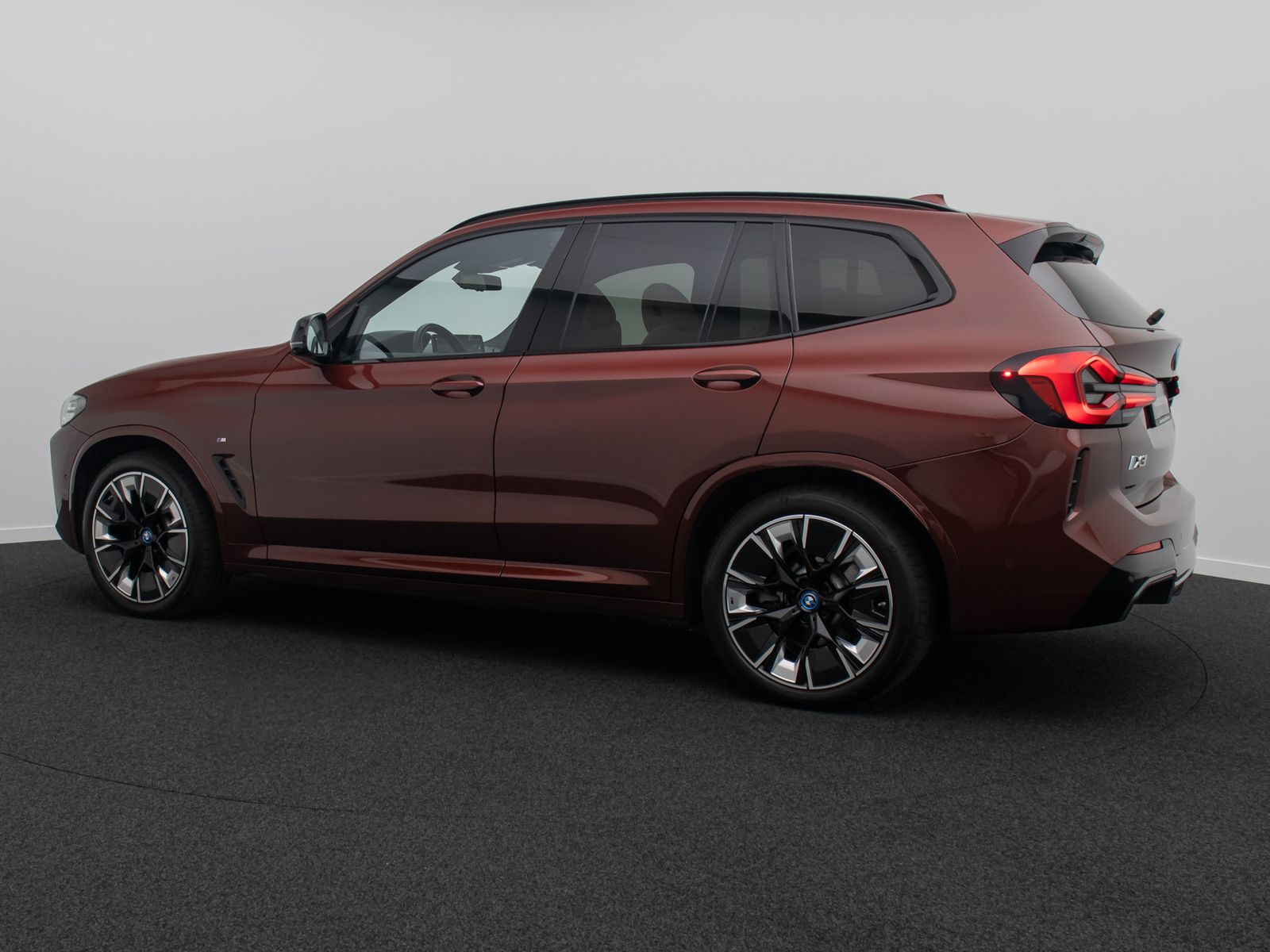 Fahrzeugabbildung BMW iX3 IMPRESSIVE H/K HUD AHK 360° Panorama 20Zoll