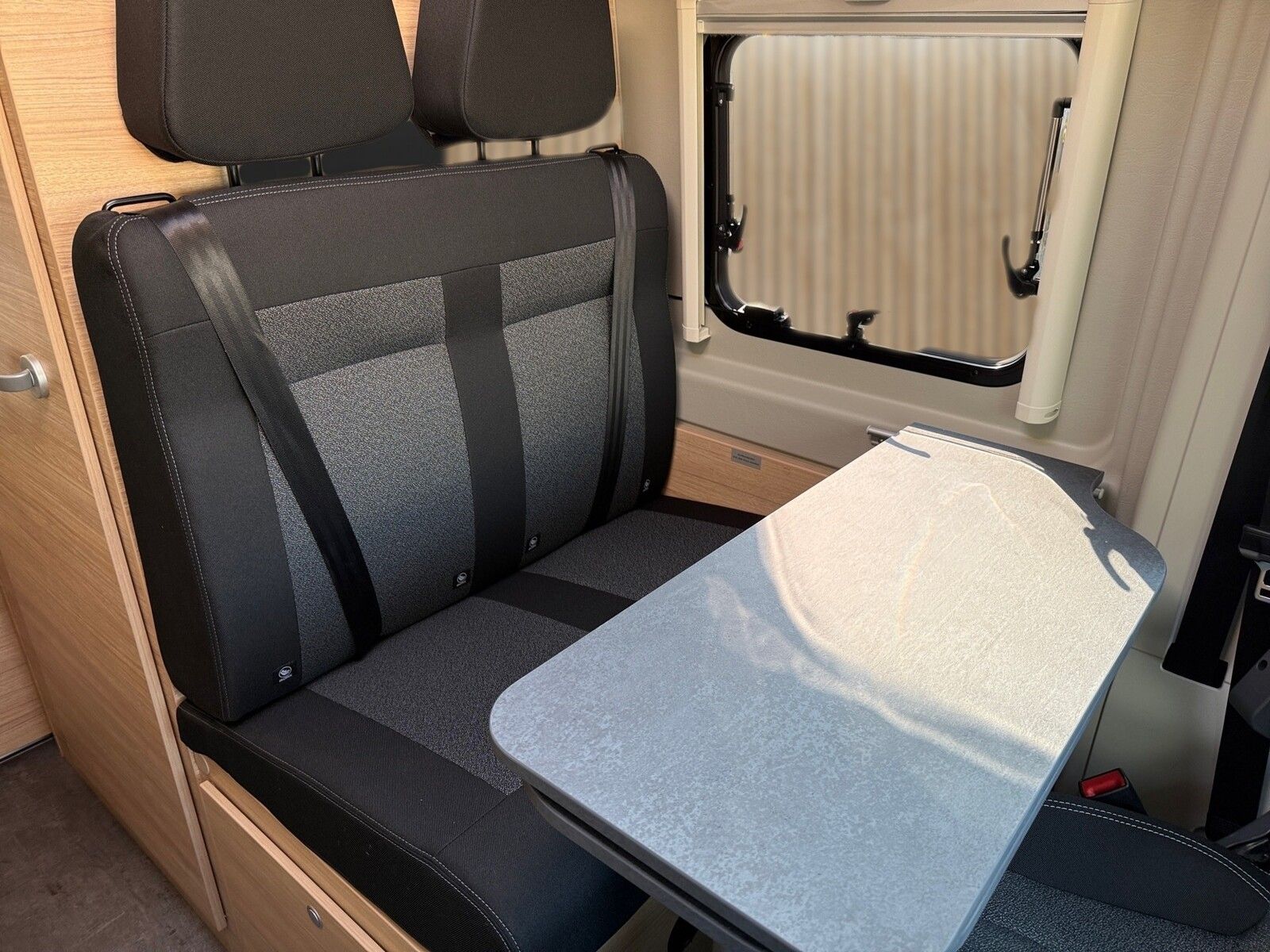 Fahrzeugabbildung Roadcar R 540 Citroen 140 PS Lithium,Markise, Solar
