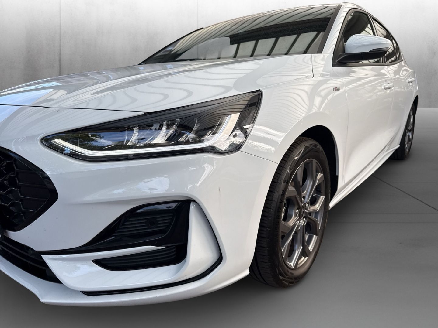 Fahrzeugabbildung Ford Focus ST-Line Kamera Navi DAB ACC TWA Induktion