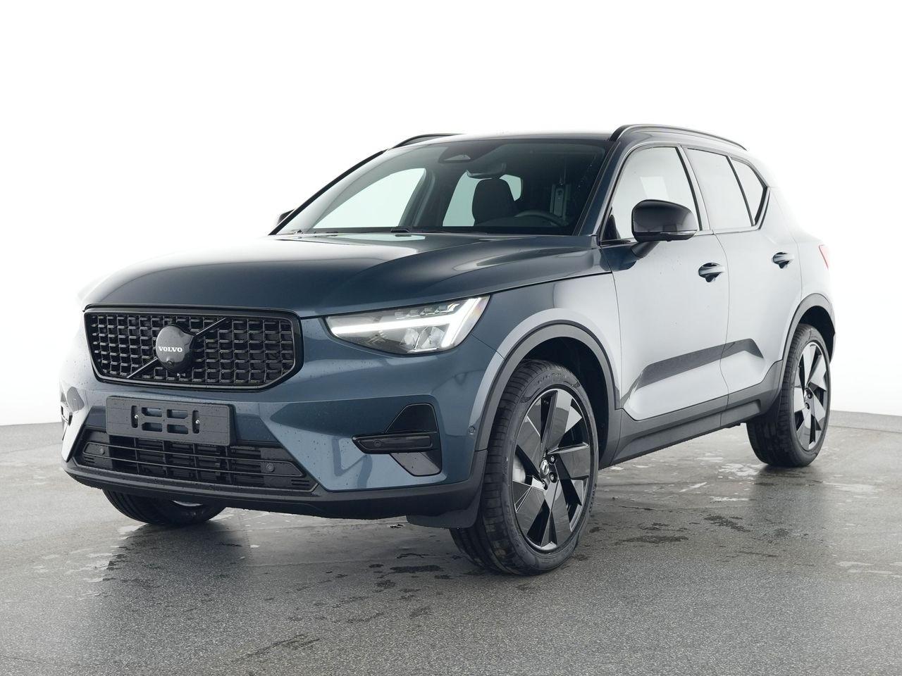 Volvo XC40 B4 Plus Black Edition 2WD