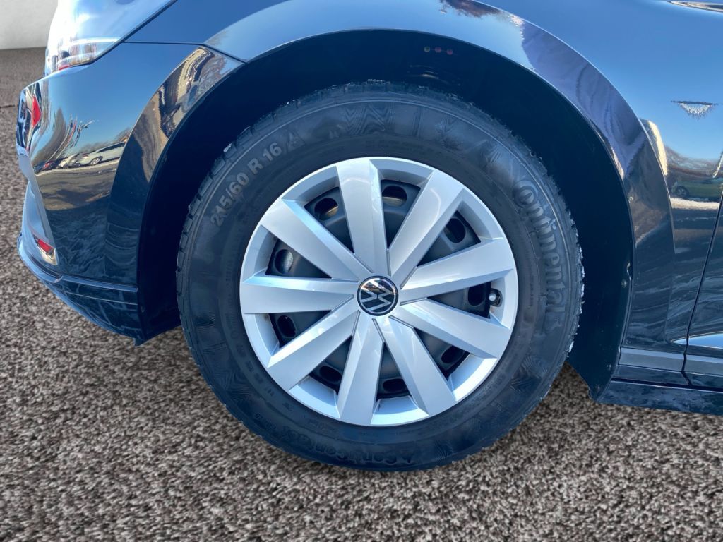 Fahrzeugabbildung Volkswagen Passat Variant 1.5 TSI DSG Navi,LED,SH,ACC,PDC