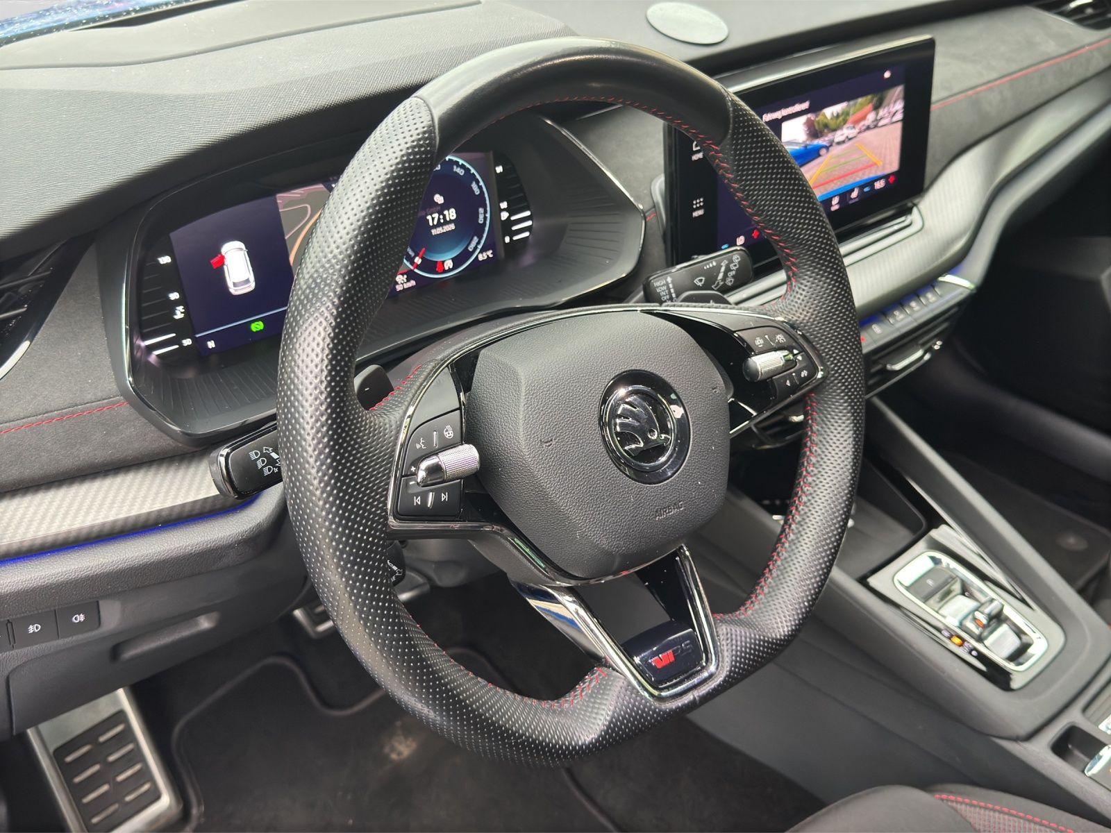 Skoda Octavia Combi 2.0 TDI RS MATRIX HuD AHK KAMERA