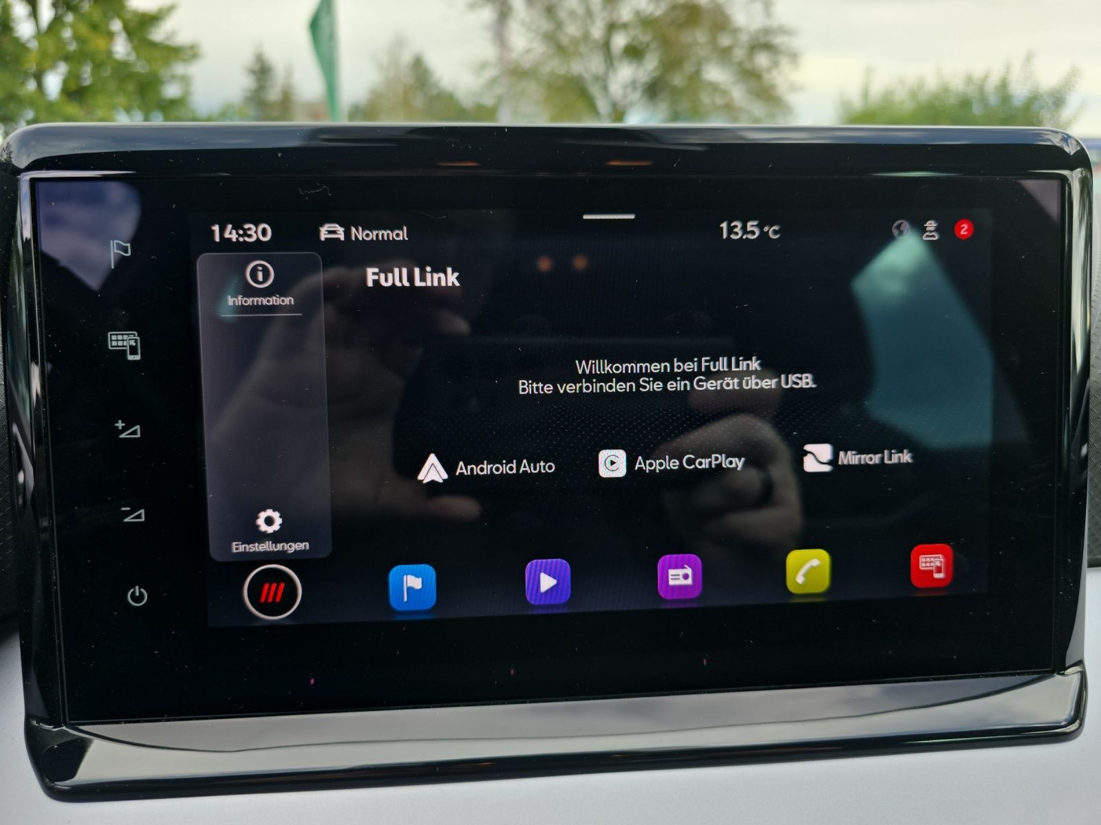 Fahrzeugabbildung SEAT Arona FR 1.5 TSI DSG ACC LED