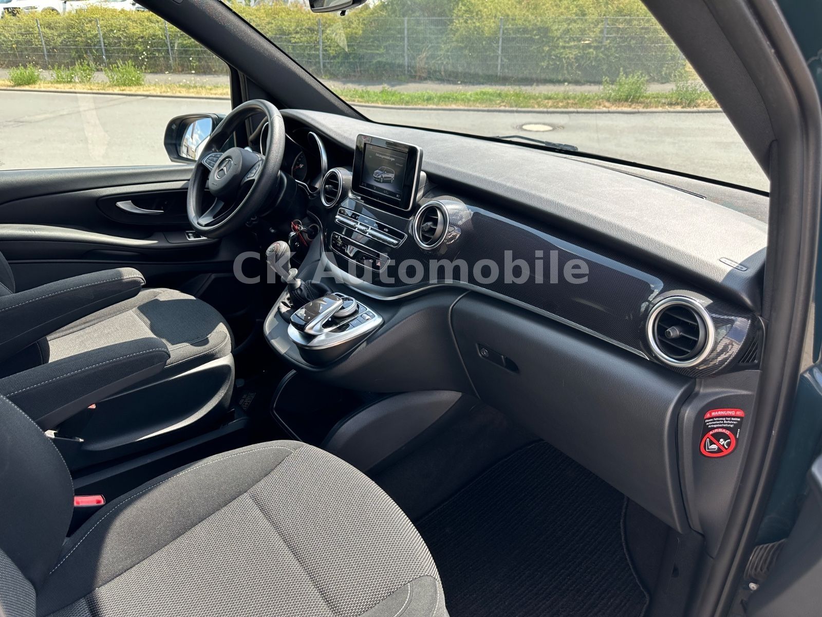 Fahrzeugabbildung Mercedes-Benz V 200d Rise Kompakt/5 Sitze/Klima/ Tempomat