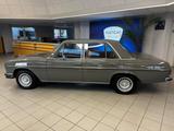 Mercedes-Benz E 220 - W115 - Top - Mercedes-Benz W115