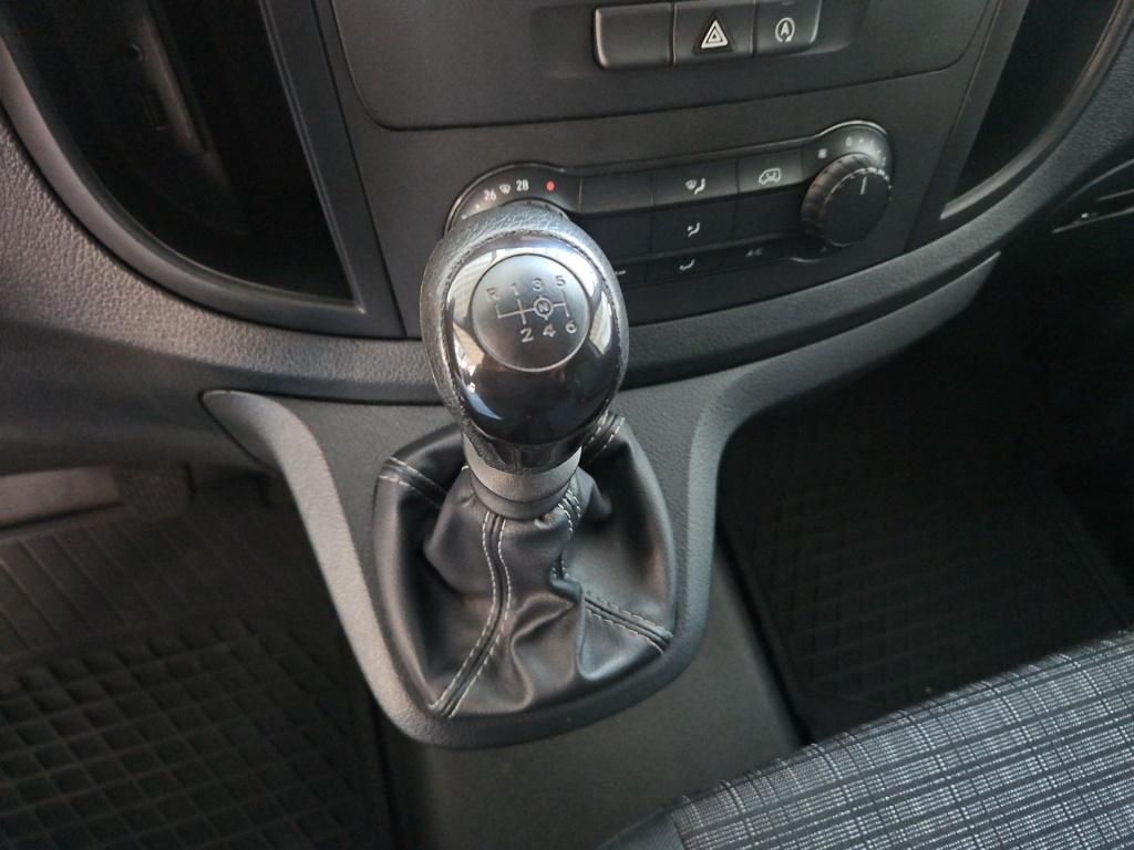 Fahrzeugabbildung Mercedes-Benz Vito 114 Kasten lang Klima AHK Tempomat Holz
