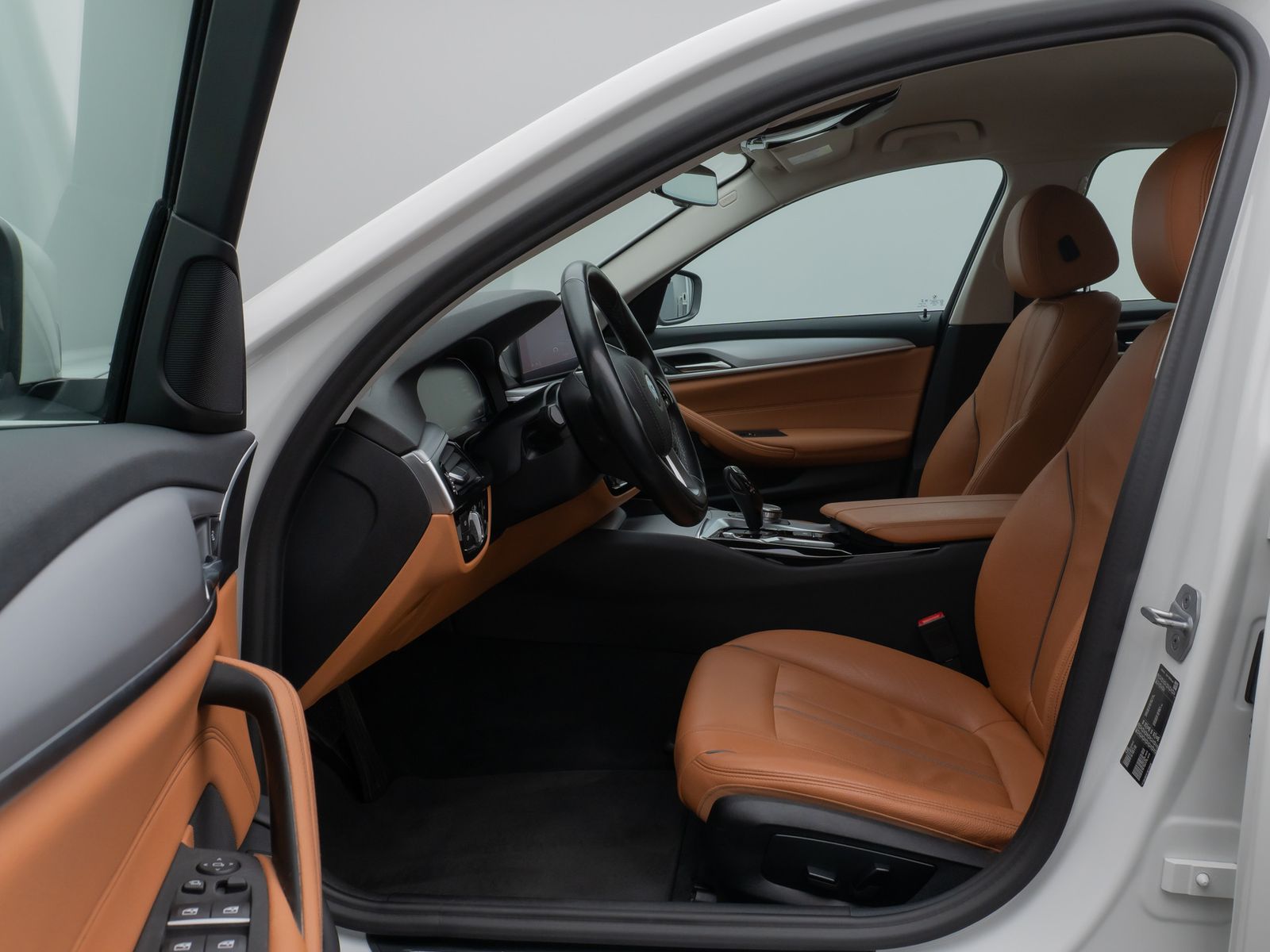 Fahrzeugabbildung BMW 520d Kamera Leder HiFi Sport AHK Alarm Parkassis