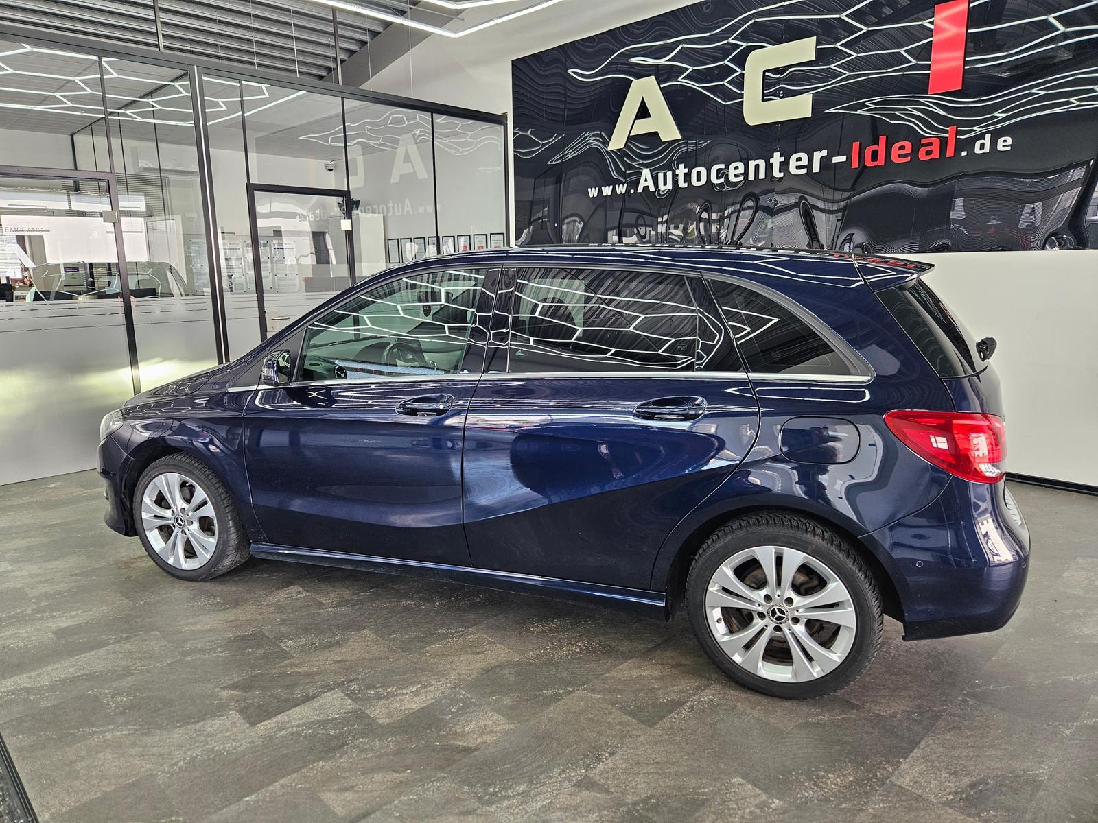 Mercedes-Benz B 180 1,6 Urban Business, Temp., LED, Navi, PDC
