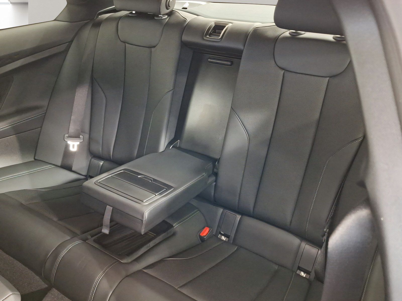 BMW 220 - Bild 6