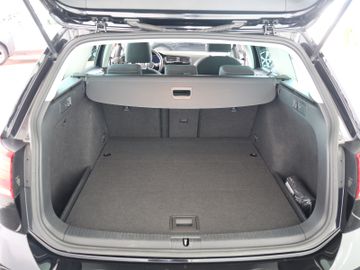 Volkswagen Golf Variant 1.6TDI DSG IQ DRIVE LED KAMERA ACC