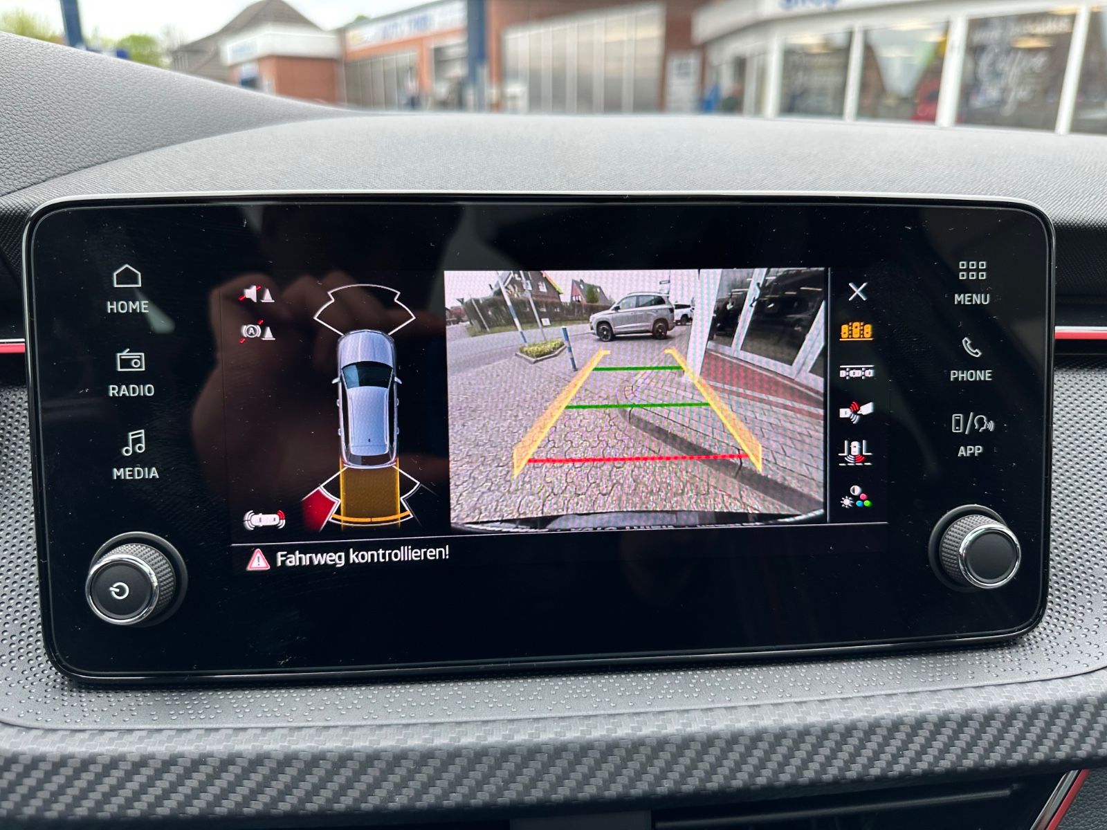 Fahrzeugabbildung SKODA Kamiq Monte Carlo 1.0 TSI DSG ACC/Matrix/Pano