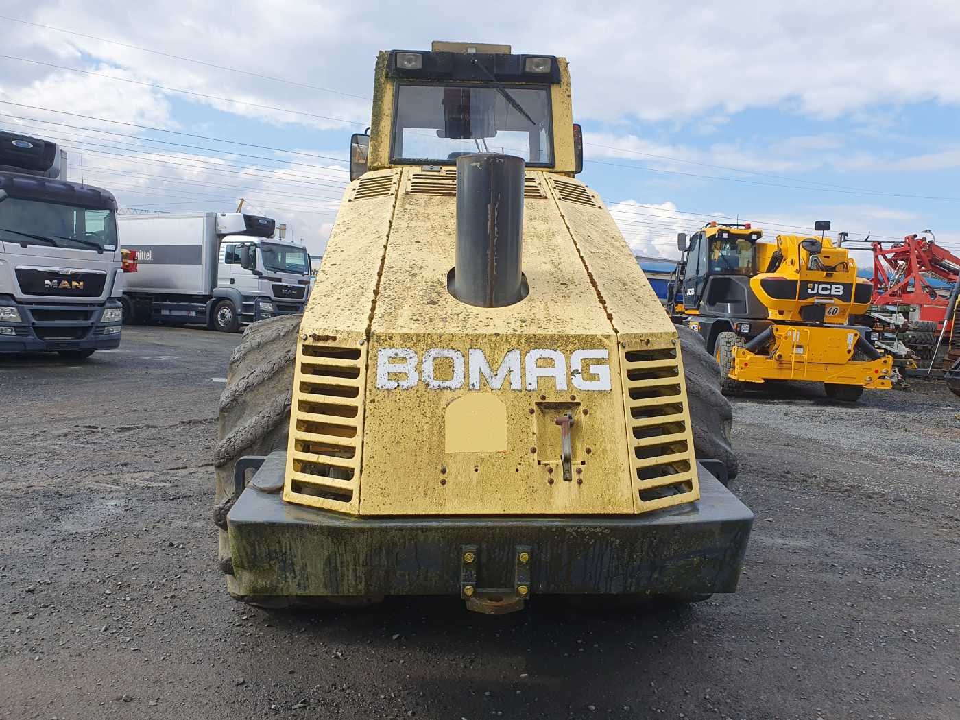 Fahrzeugabbildung BOMAG BW 225 D-3 / 2001 / nur 3.824h! / Variocontrol
