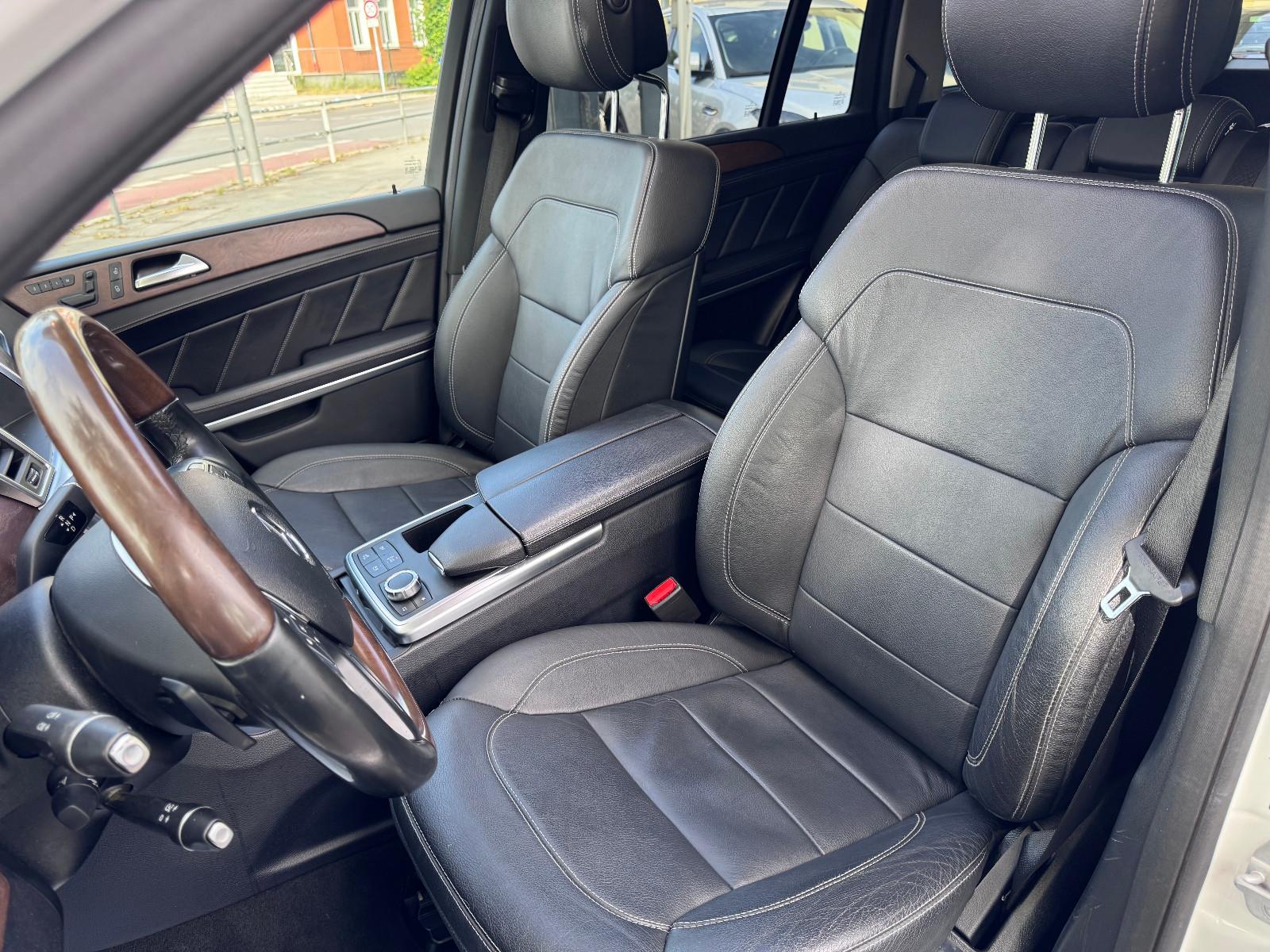 MERCEDES-BENZ GL 500 - 7 places