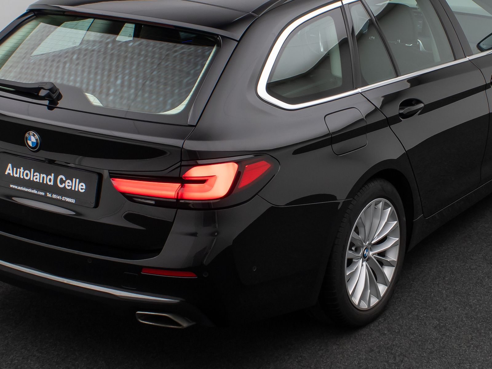 Fahrzeugabbildung BMW 520d Luxury Line Kamera DAB AHK Fernlichtassist