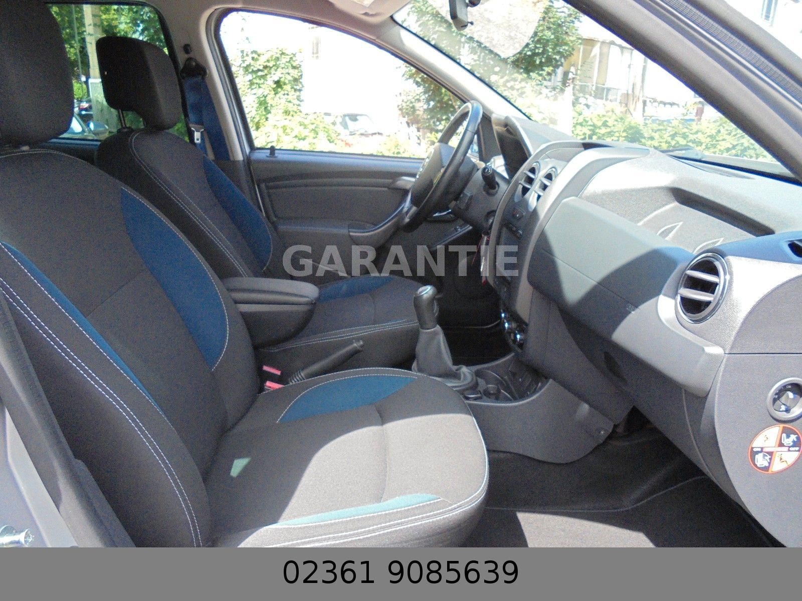 Fahrzeugabbildung Dacia Duster 1.6 Celebration 4x2 Klima/Navi/PDC/A H K/