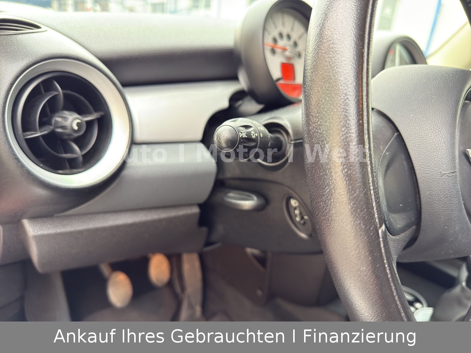 Fahrzeugabbildung MINI ONE Mini One RED ALU/ALLWETTERREIFEN/SHZ/KLIMA