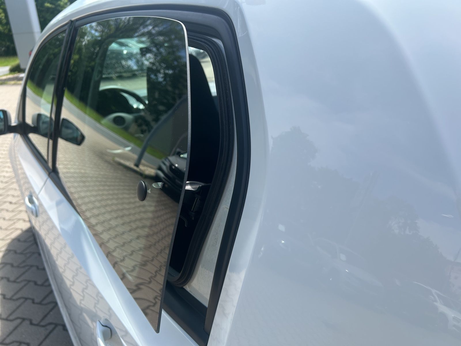 Fahrzeugabbildung Volkswagen up! 1.0 Basis Klima GRA RFK SH