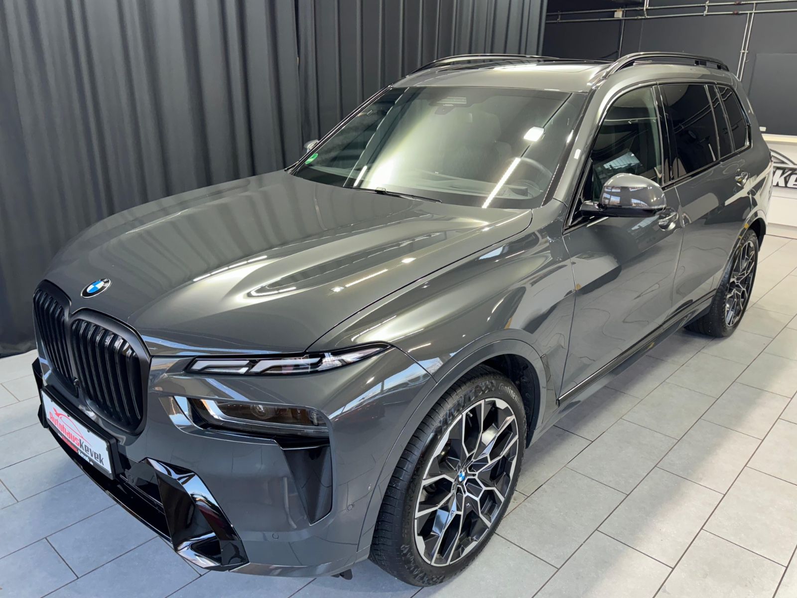 Fahrzeugabbildung BMW X7 xDrive 40 d M Sport Pro |22-ZOLL|7 SITZE|AHK