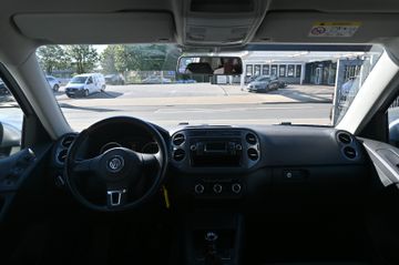 Volkswagen Tiguan - 10