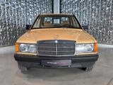 Mercedes-Benz 190 D Automatik Oldtimer Bestzustand - Mercedes-Benz 190 aus 1986 mit Diesel-Antrieb