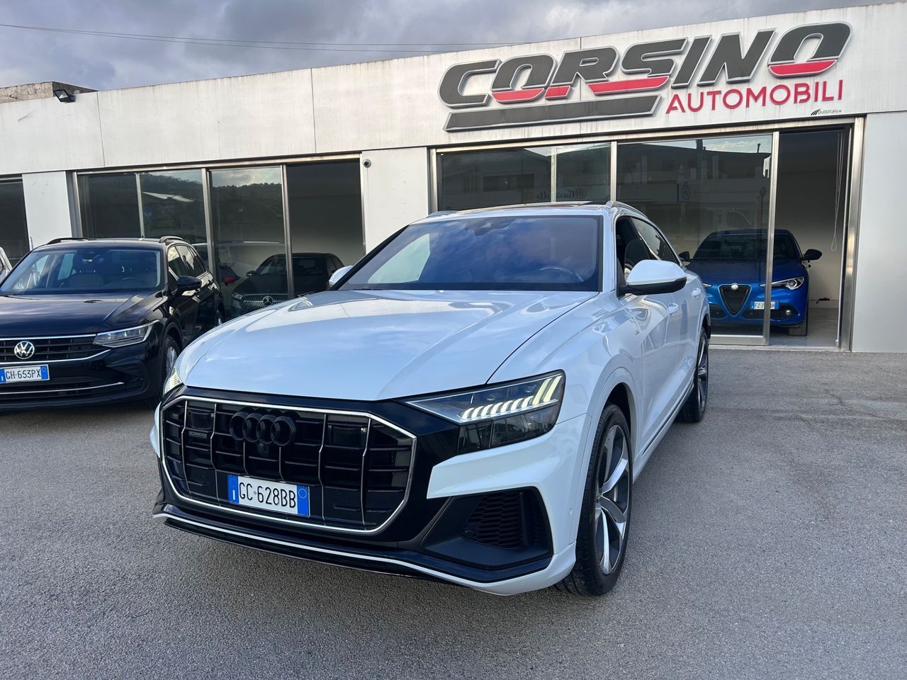 Audi Q8 50 TDI 286 CV quattro S-Line allestiment imagem 3