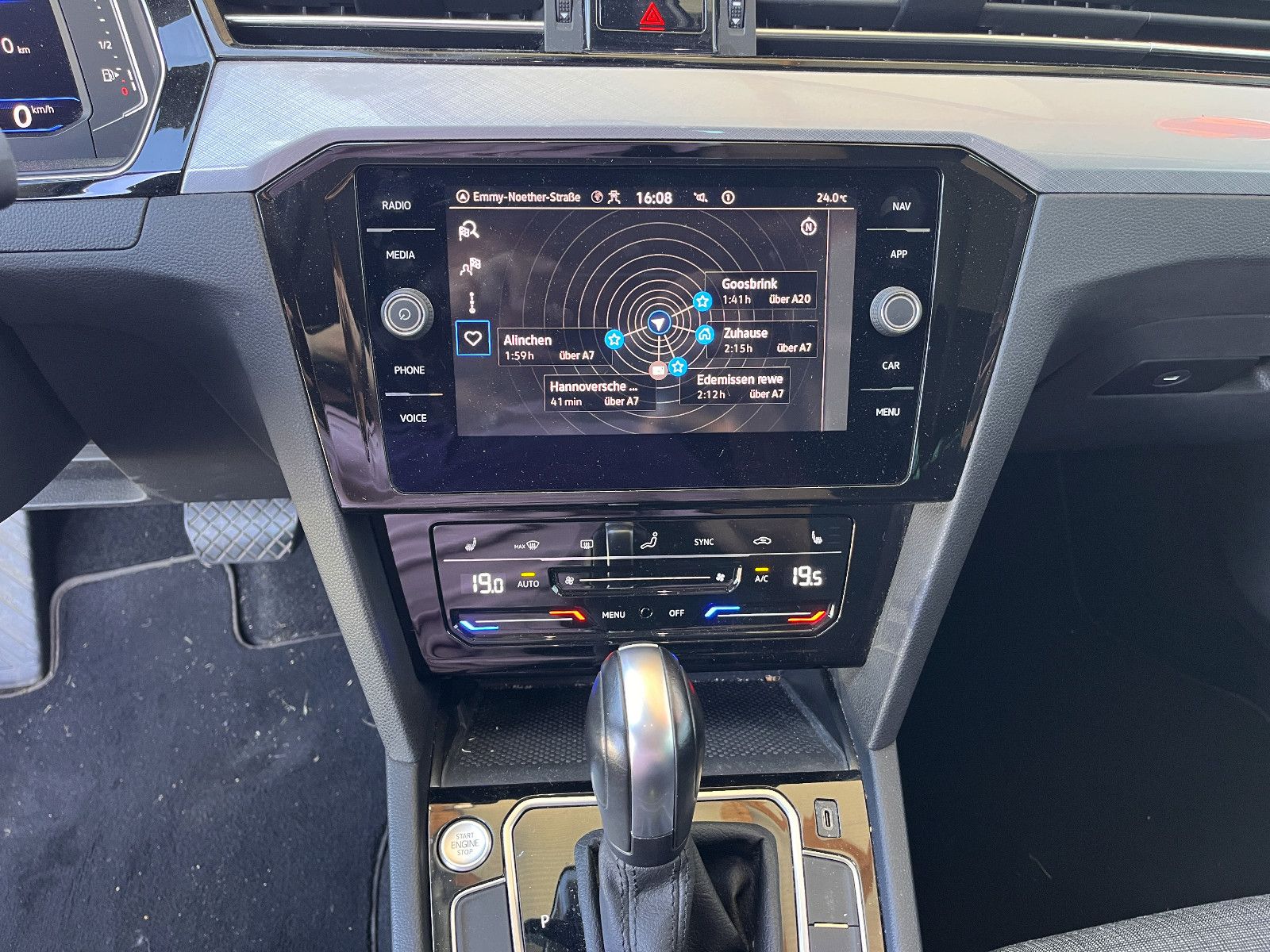 Fahrzeugabbildung Volkswagen Passat Variant Business
