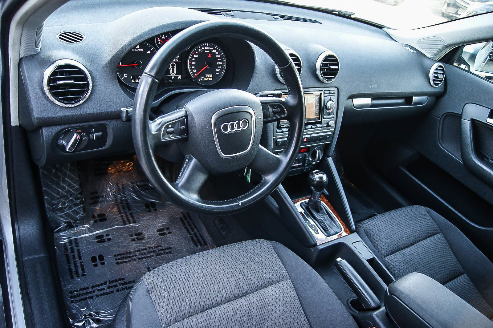 Fahrzeugabbildung Audi A3 Sportback 20TDI S-LINE DSG XENON NAVI SPORT