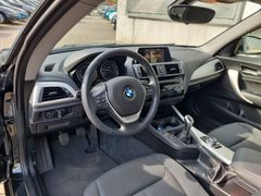 Fahrzeugabbildung BMW 118 i Advantage LED PDC NAVI SHZ