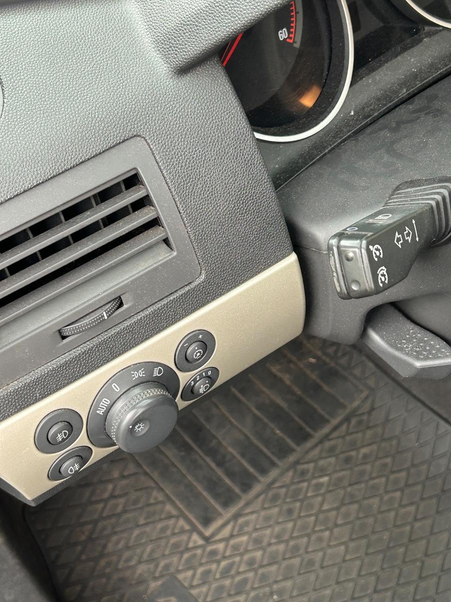 Opel Astra 2007 — photo 8