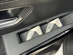 Fahrzeugabbildung DS Automobiles DS 7 1.6 E-Tense 225 Grand Chic Leder & Kamera