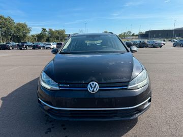 Volkswagen Golf - 3