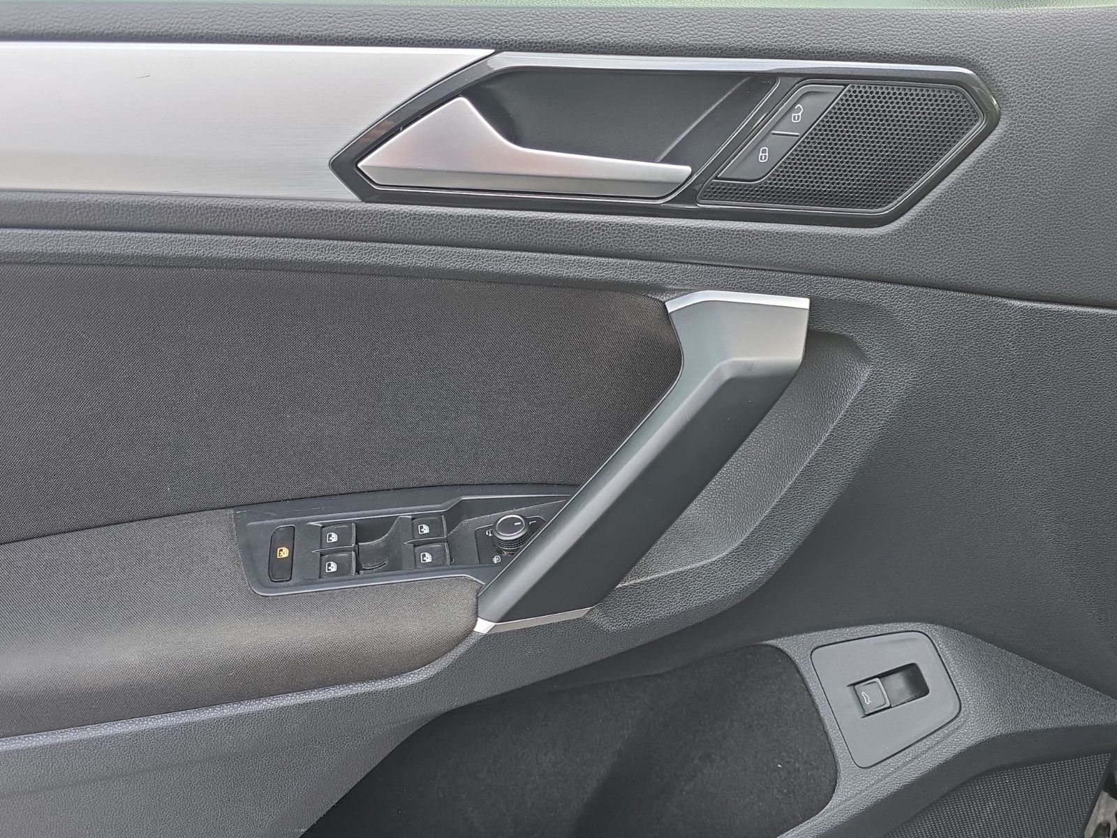 Fahrzeugabbildung Volkswagen Tiguan BMT/Start-Stopp 4Motion Allradantrieb